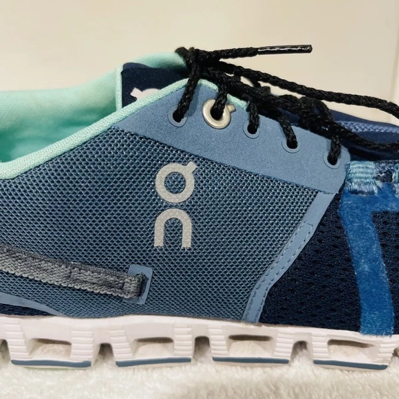Size 9 - On Cloud 5 baby blue - Picture 7 of 12